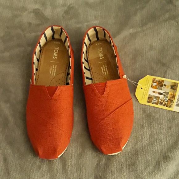 Toms Shoes - Toms